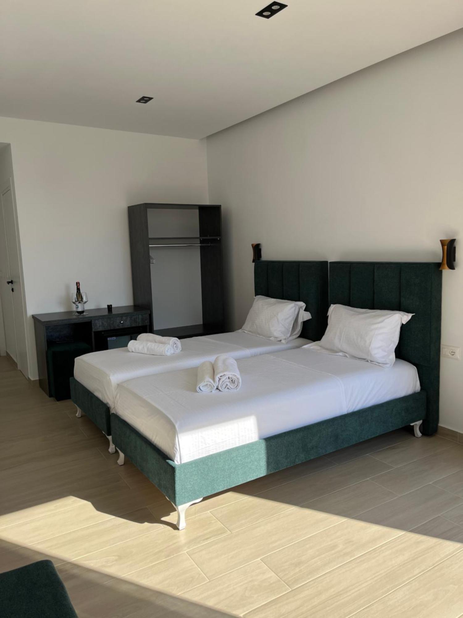 Del Mare Hotell Sarandë Eksteriør bilde